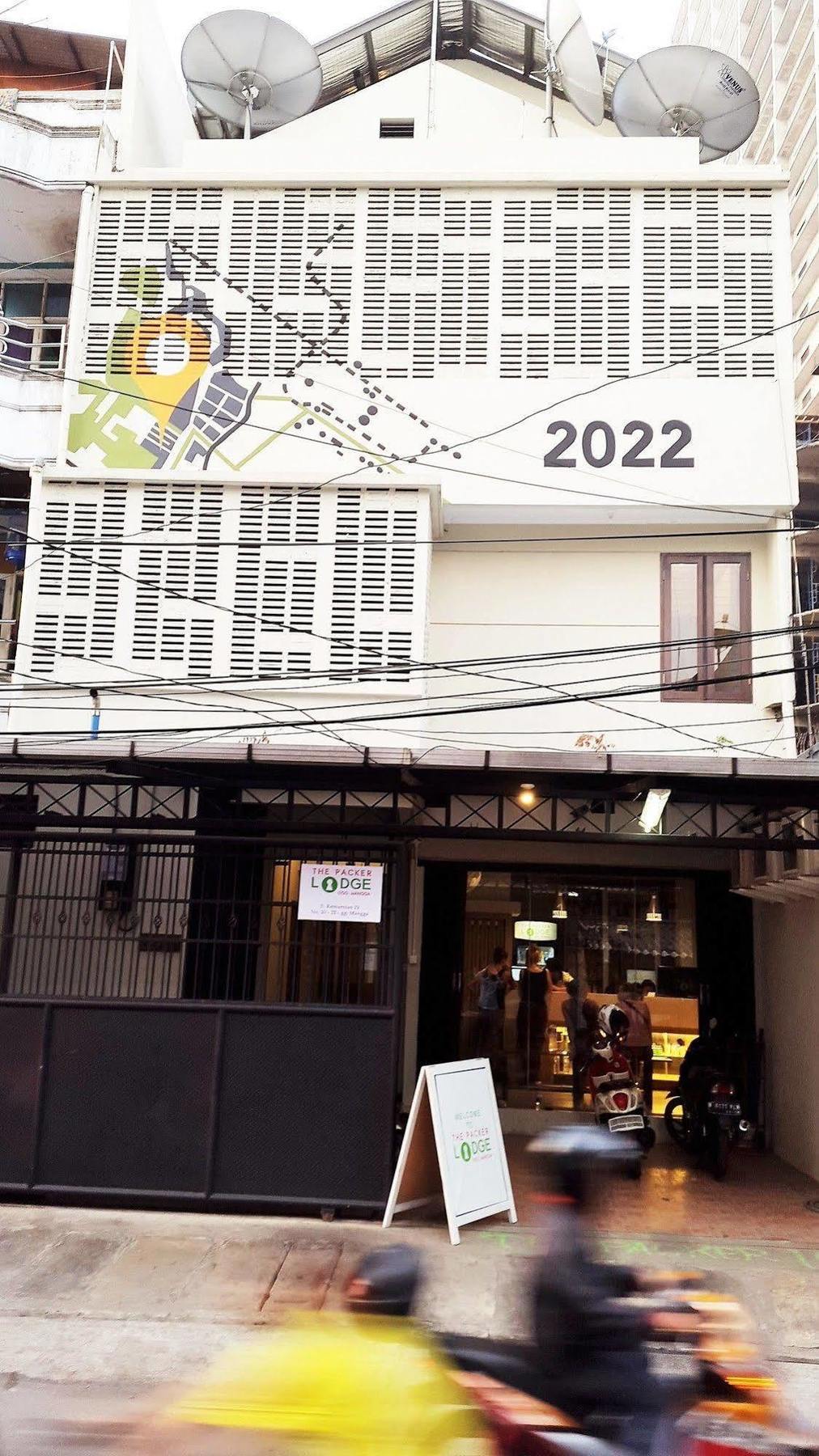 Spot On 91821 The Packer Lodge Jakarta Exterior foto
